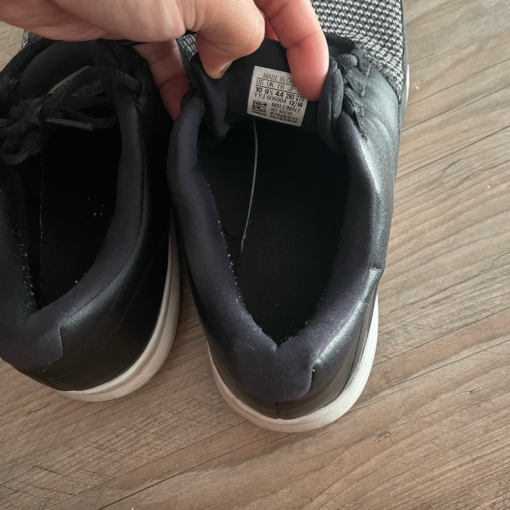 Adidas - Picture 3 of 3